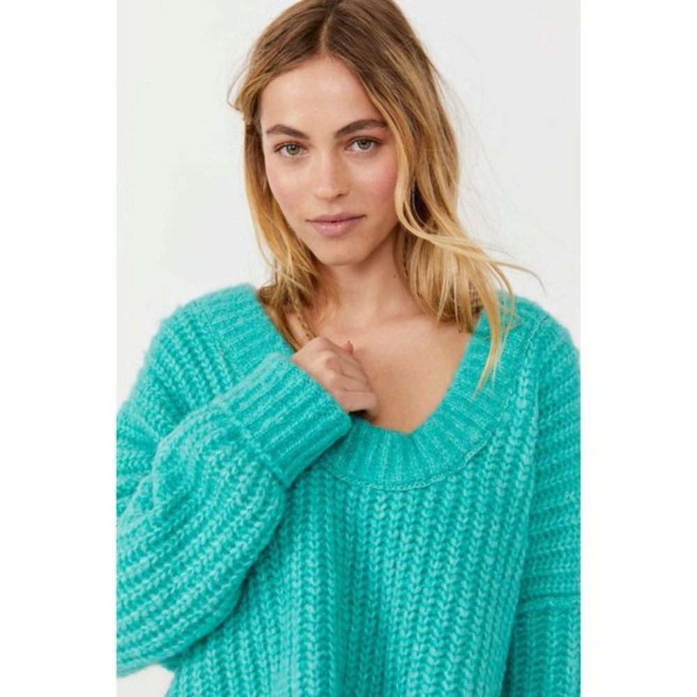 NWT Free People teal chunky knit V-neck sweater, XS - Picture 8 of 11